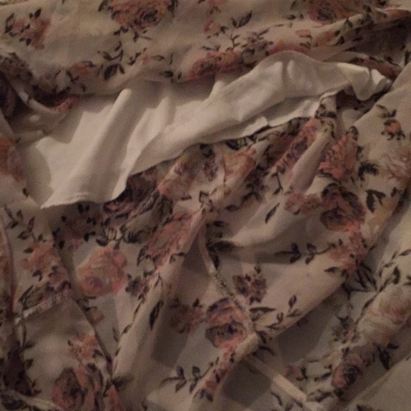 Beautiful dress - Picture 6 of 6